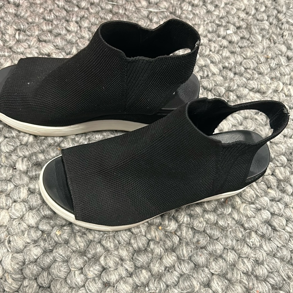 Mia Aleska Black‎ Peep Toe Wedges Size 6